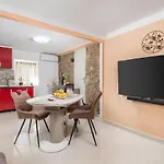 Volcera Apartment